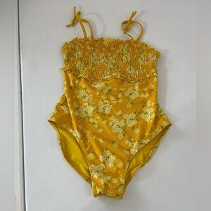 Girls target swim suit